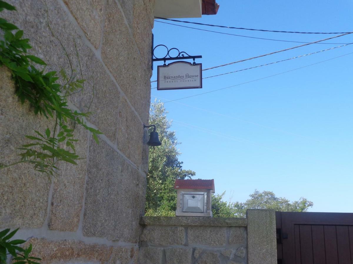 Hostal Bernardes House Castelo de Paiva Exterior foto
